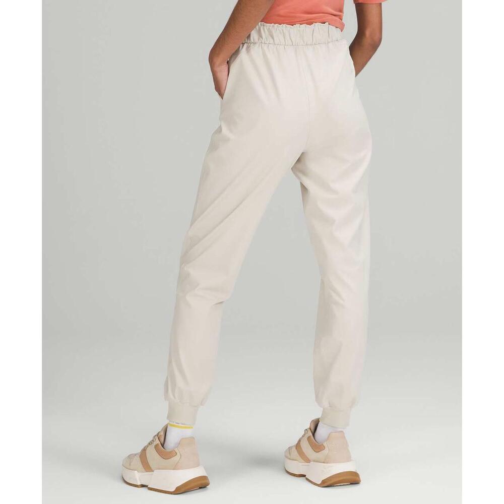 Lululemon Stretch Luxtreme High-Rise Jogger, Size 4 - Picture 4 of 11